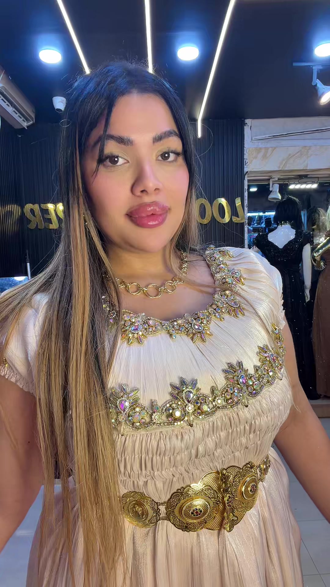 @Nailaofficiel🕊️€