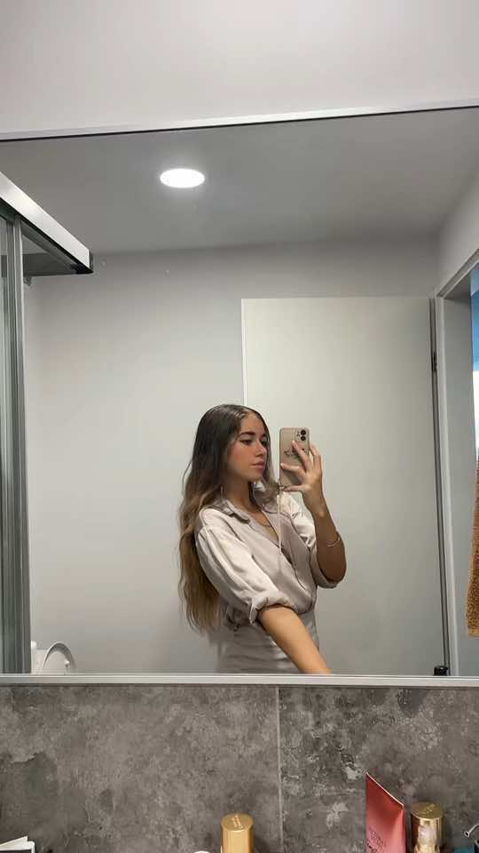 @Alizée 🏝️