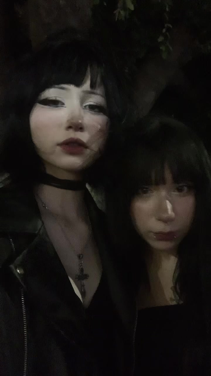 @bella⛧