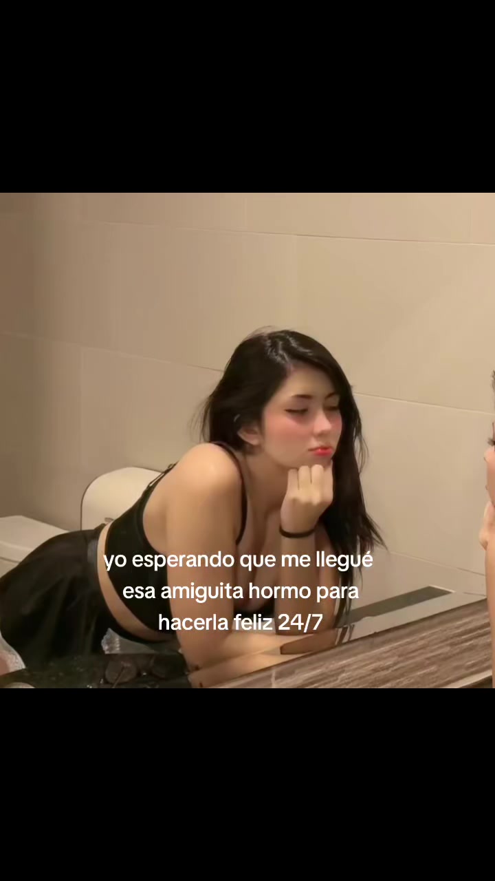 @karlita_bznz