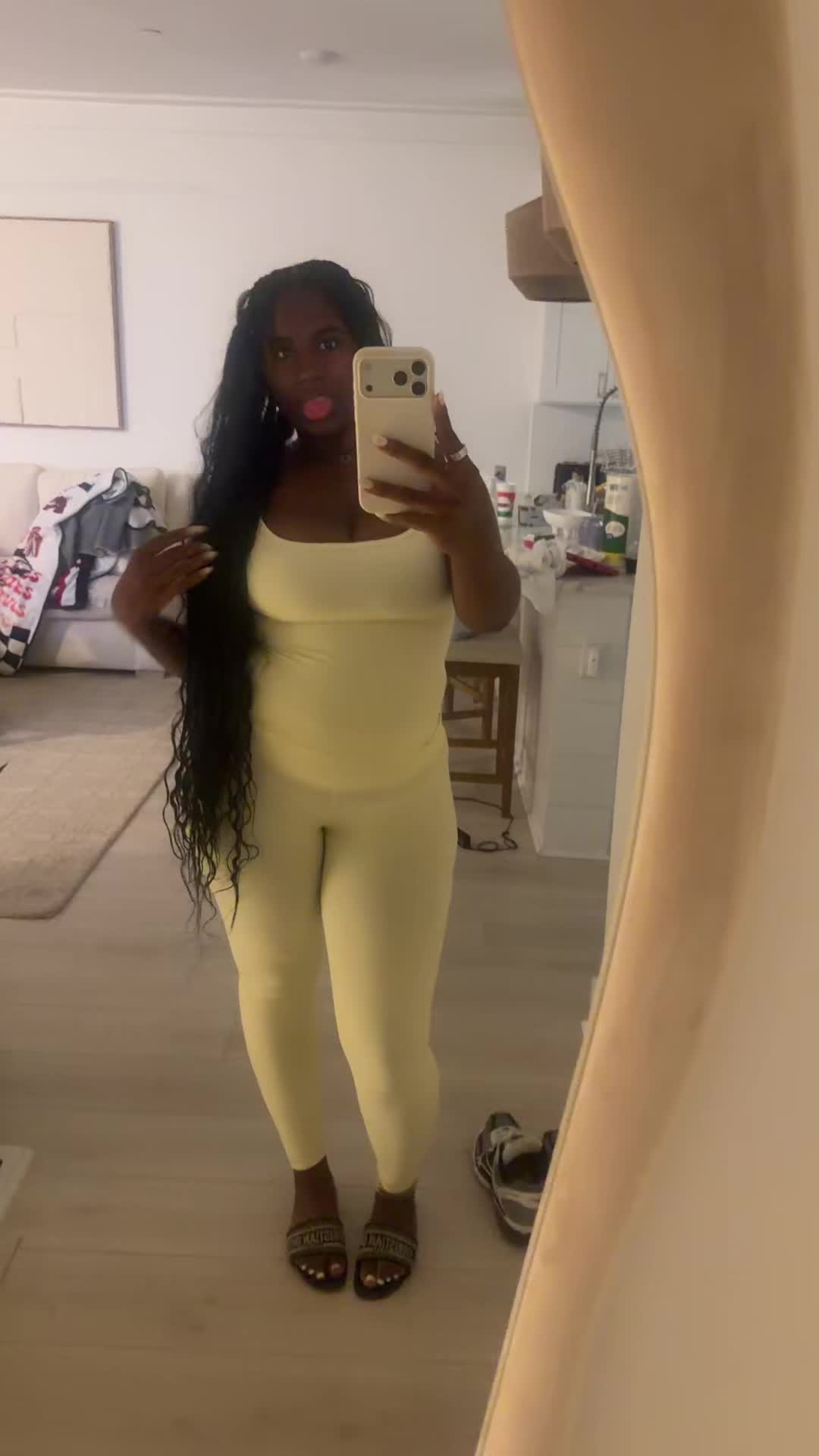 @kiki 🫦