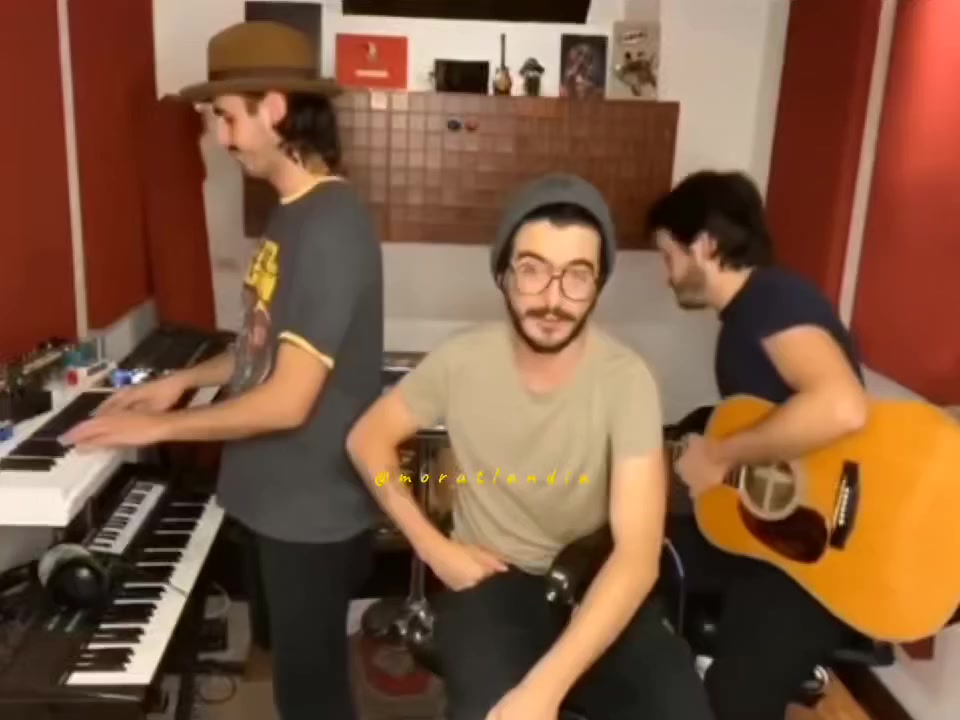 @𝑴𝒐𝒓𝒂𝒕𝒍𝒂𝒏𝒅𝒊𝒂