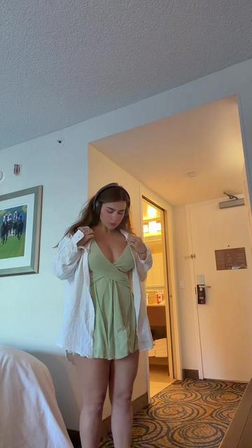 @Bella