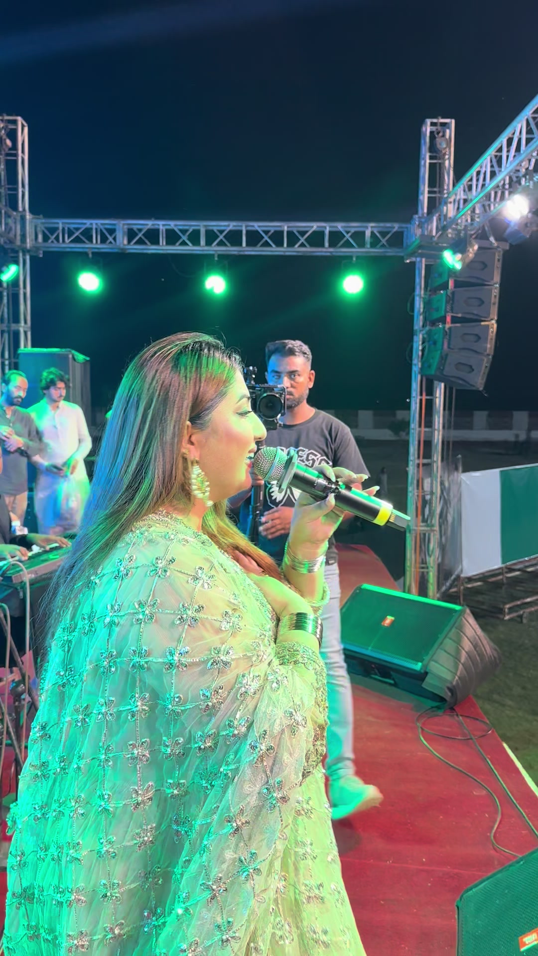 @Team singer Gulaab