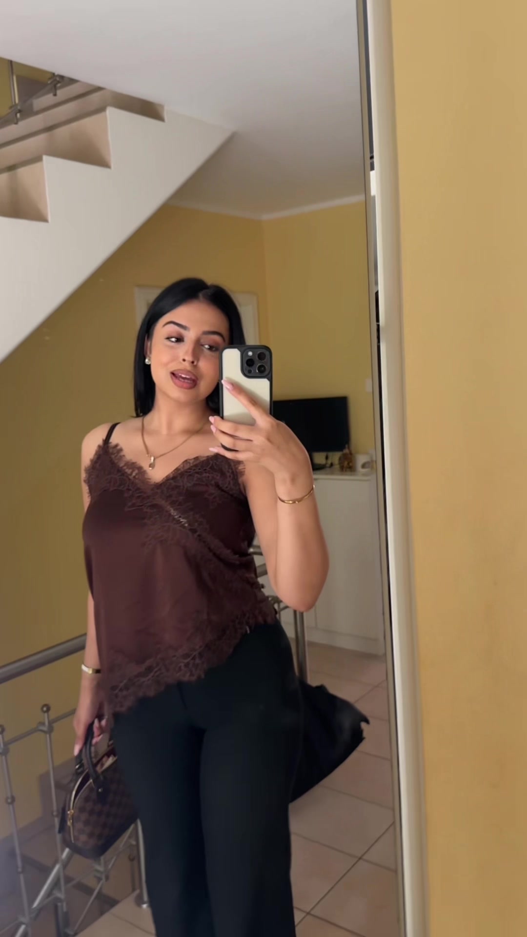 @komalgorayaofficial