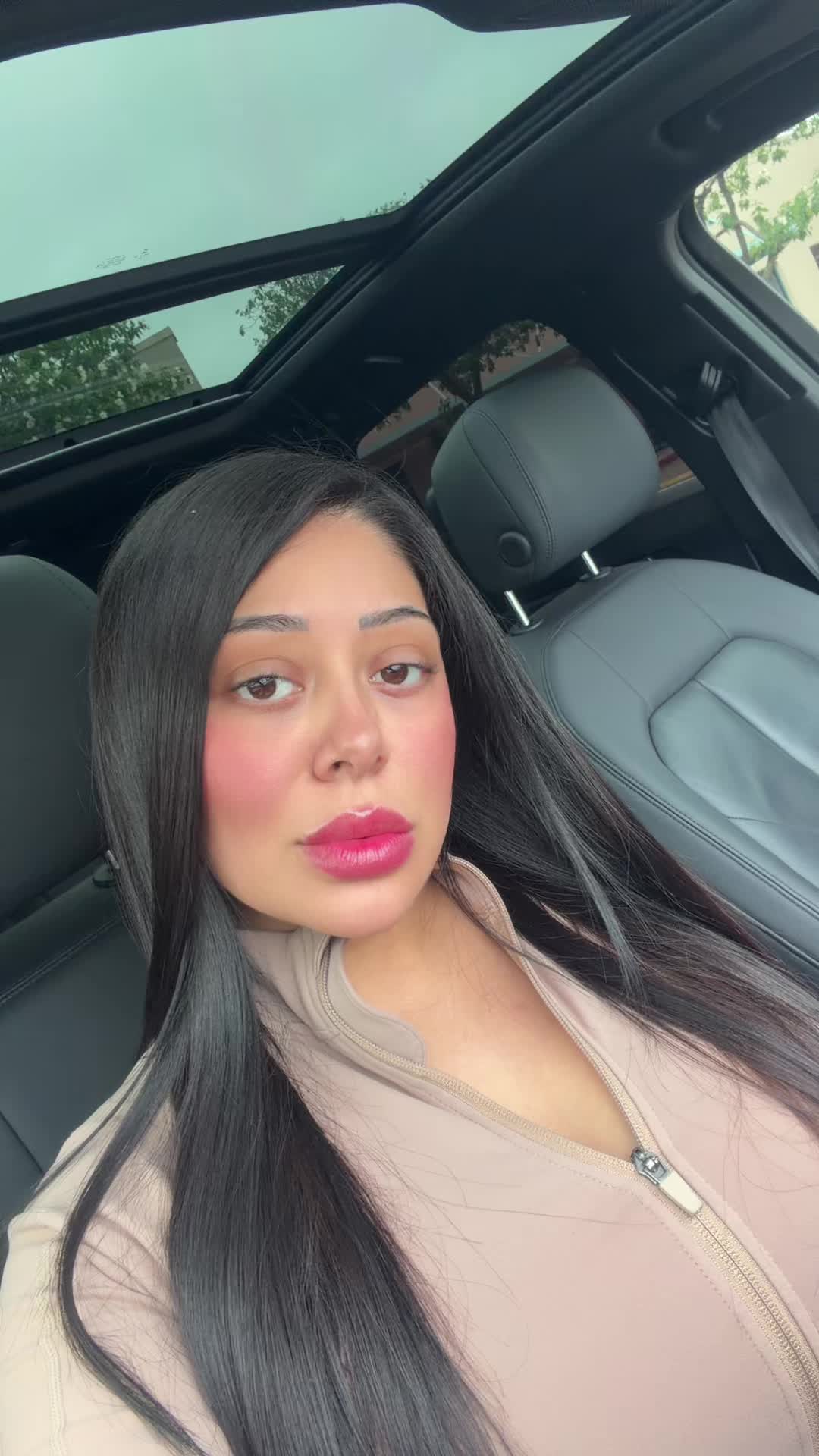 @StephanieeV