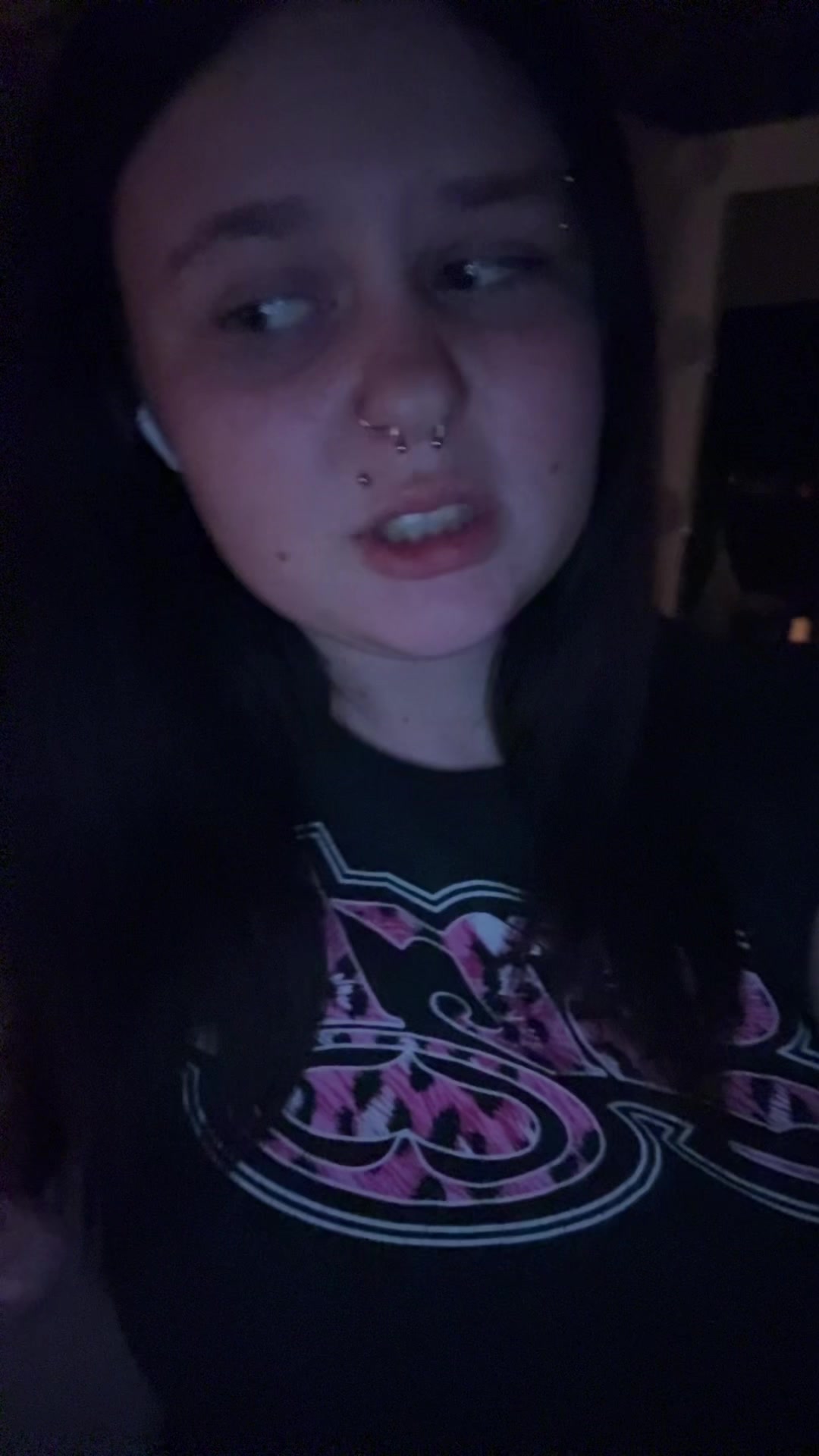 @ella018329