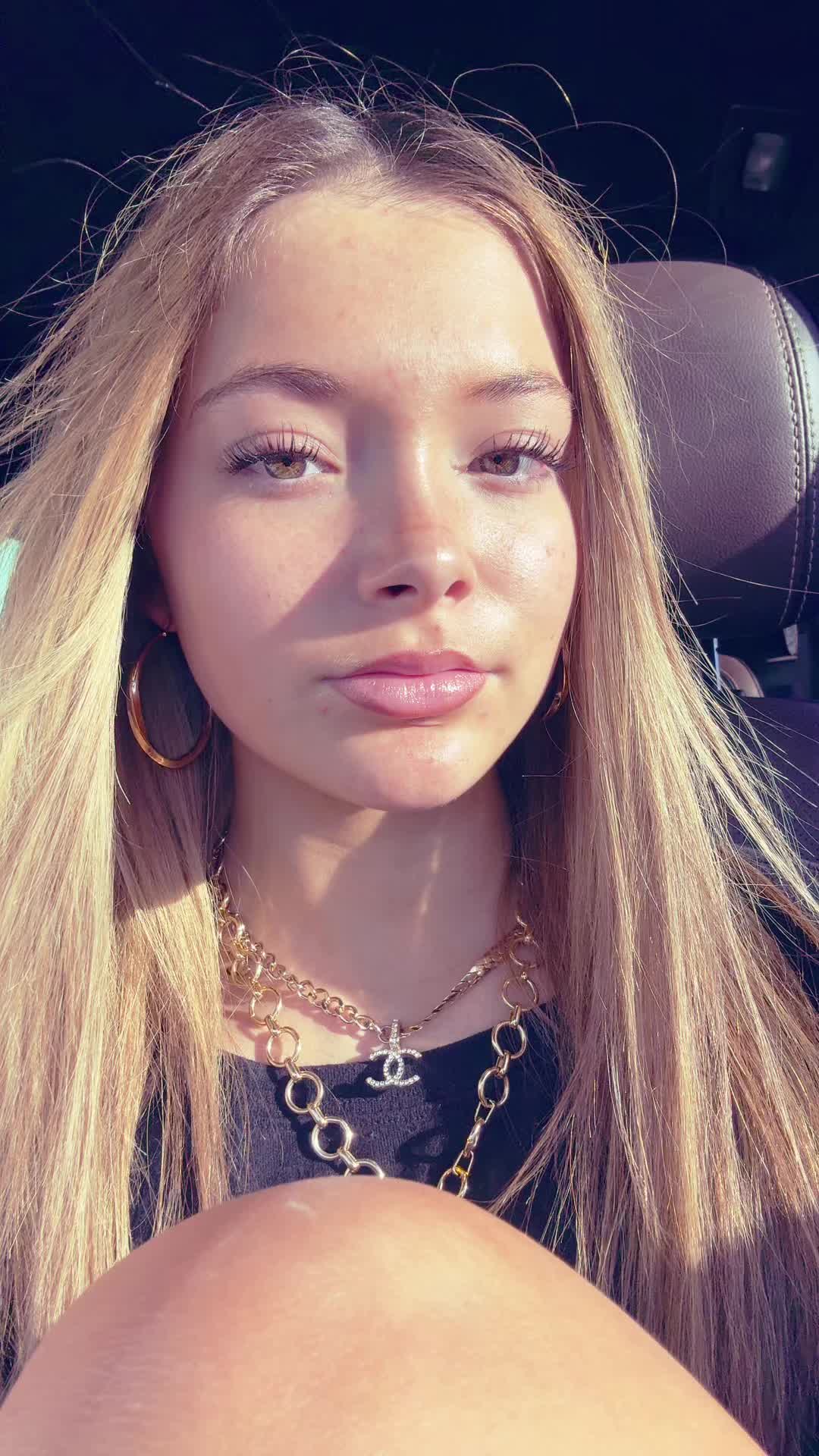 @𝐌𝐆 💐🥂🍊