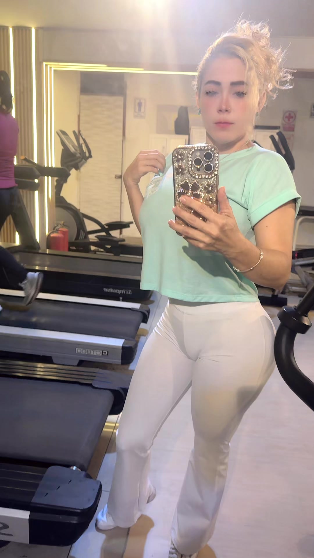 @Luz. Bracho