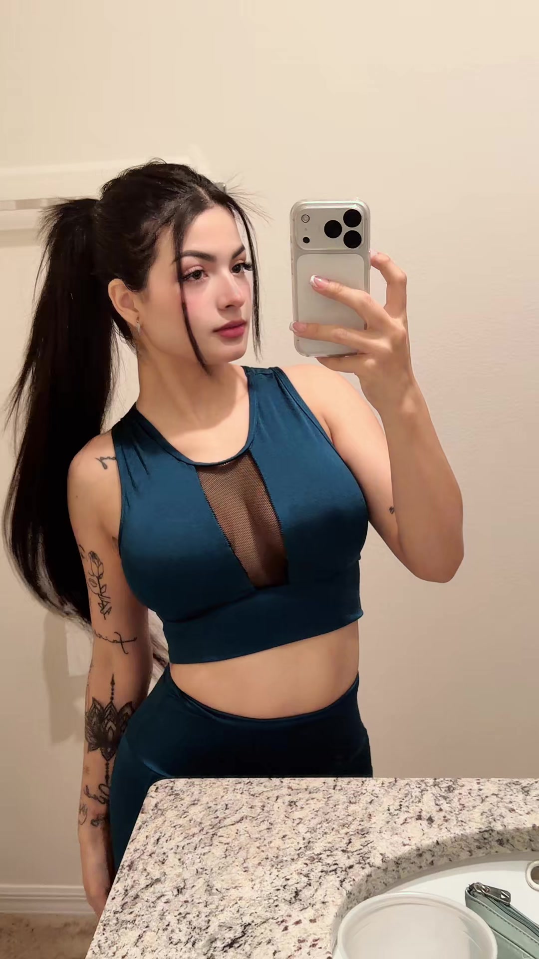 @Judianys
