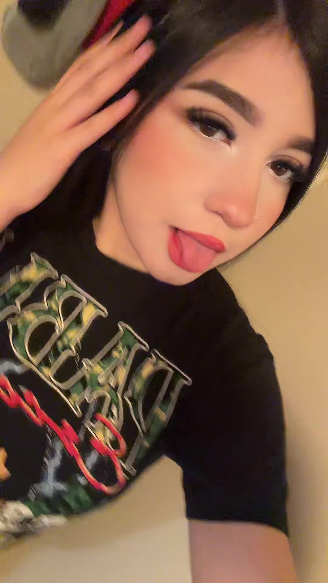 @️