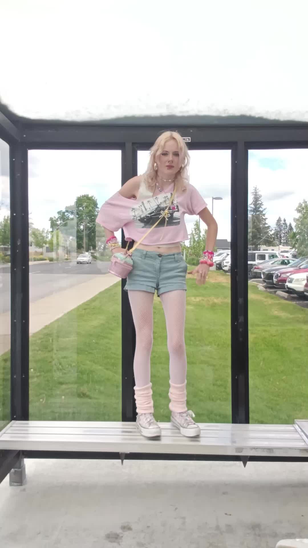 @Sky 🦄🩷🌸👑