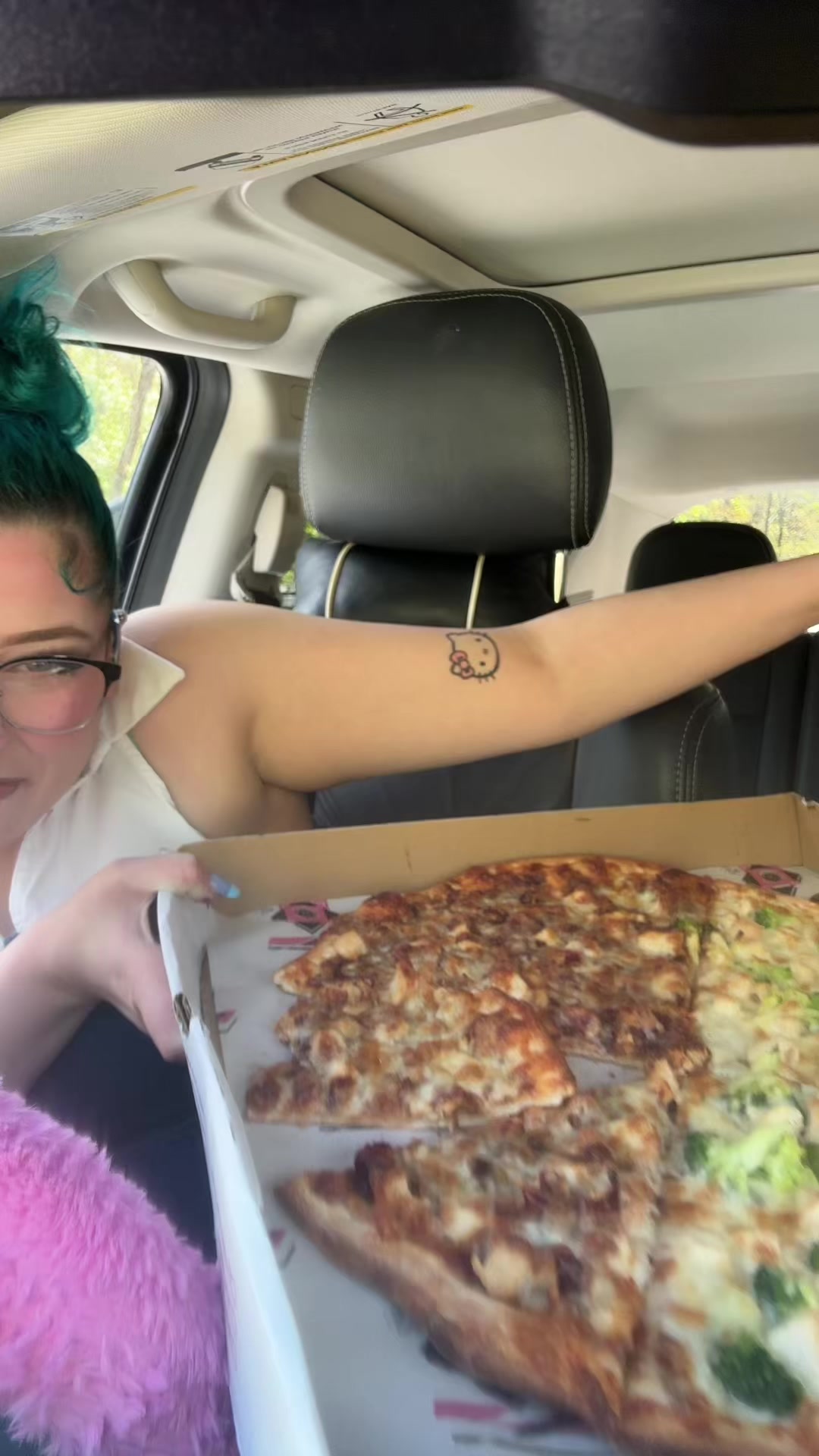 @mshellolitty