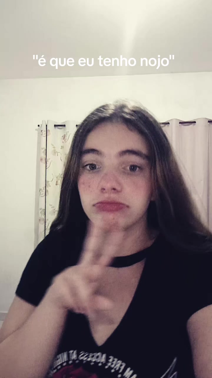 @Laís