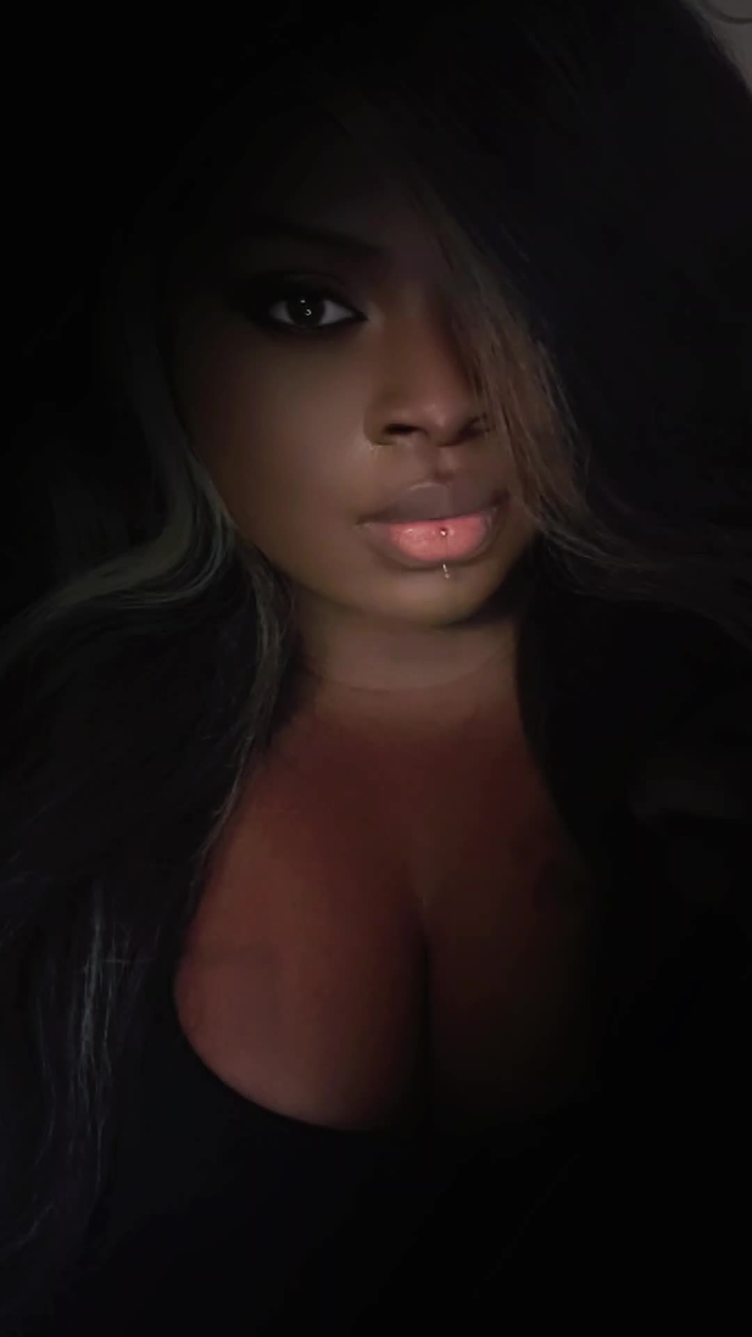 @🦋🦋Chocolate Mommy🦋🦋