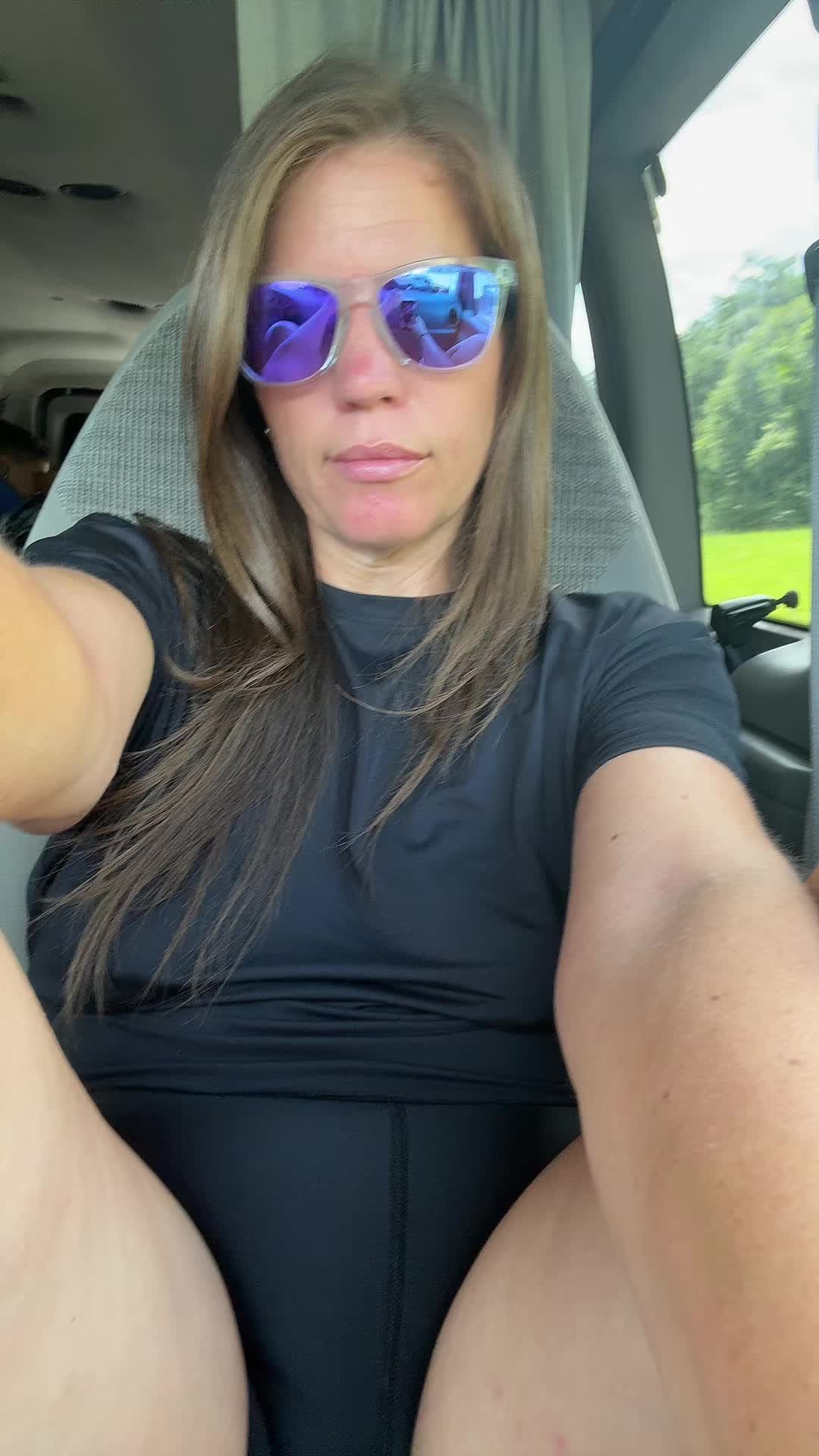 @HotwifeKat