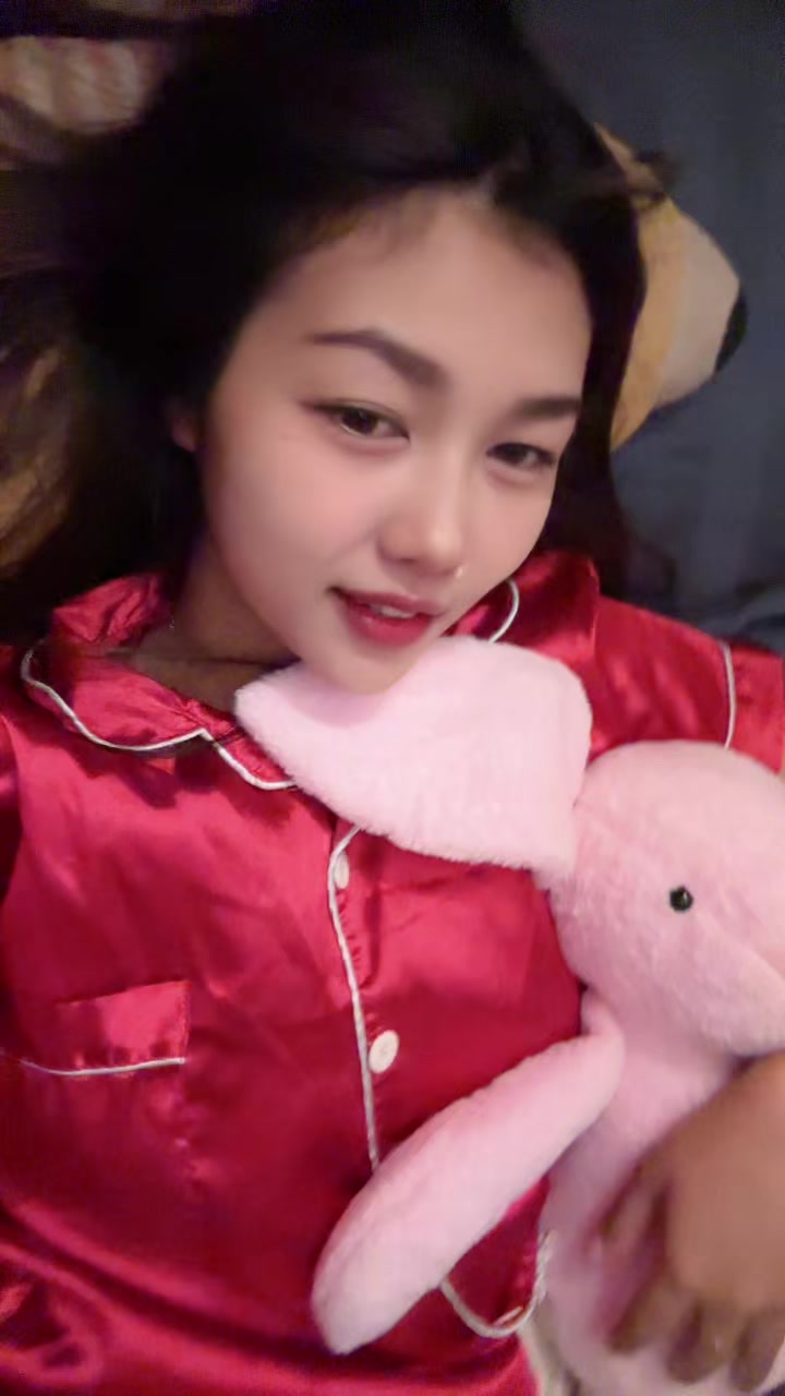 @Chompoo