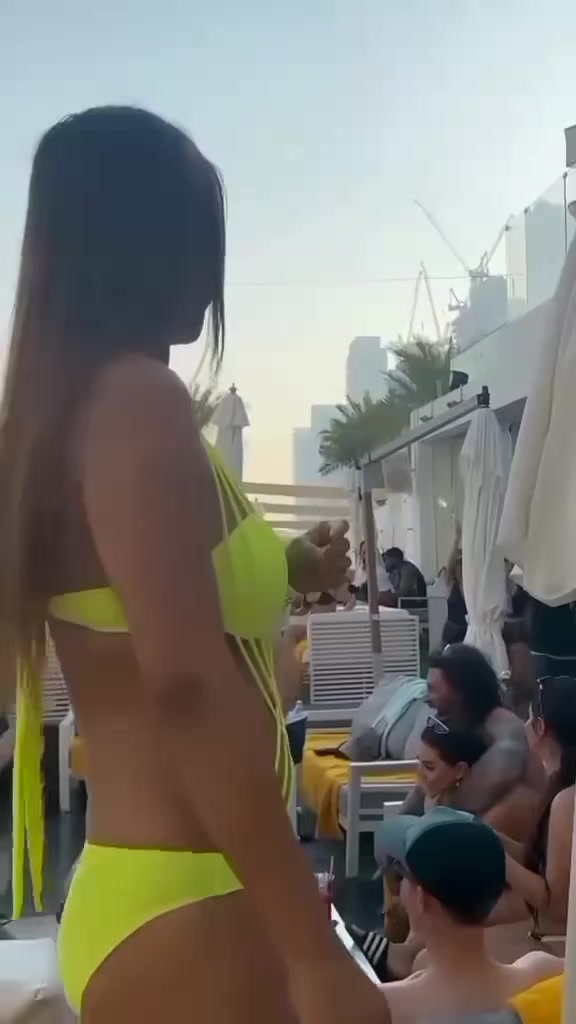 @nia Sharma