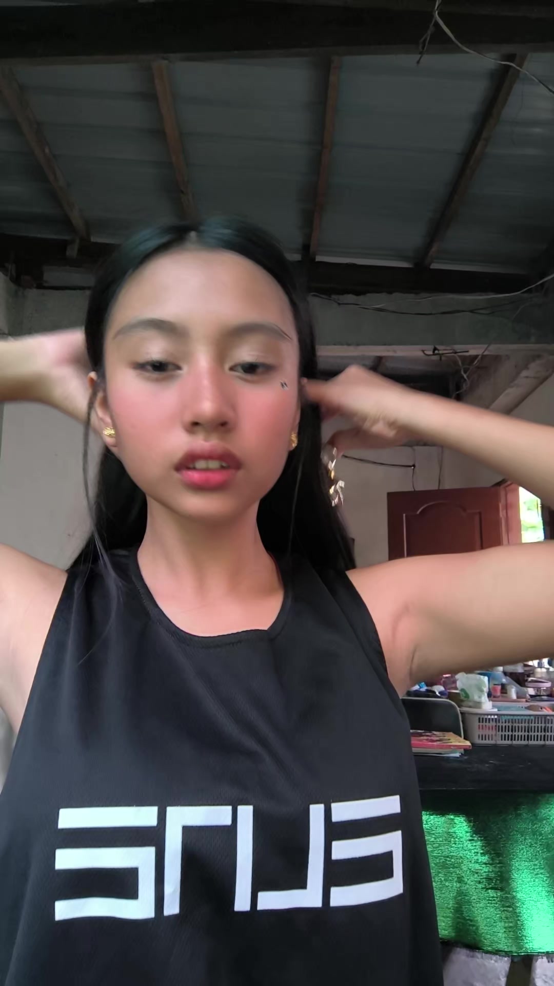 @Ella