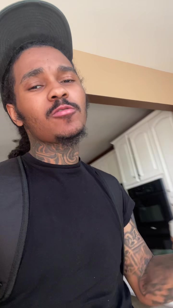 @🎒