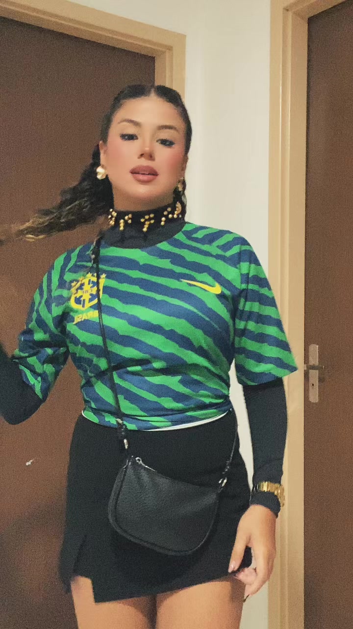 @lyvia.00