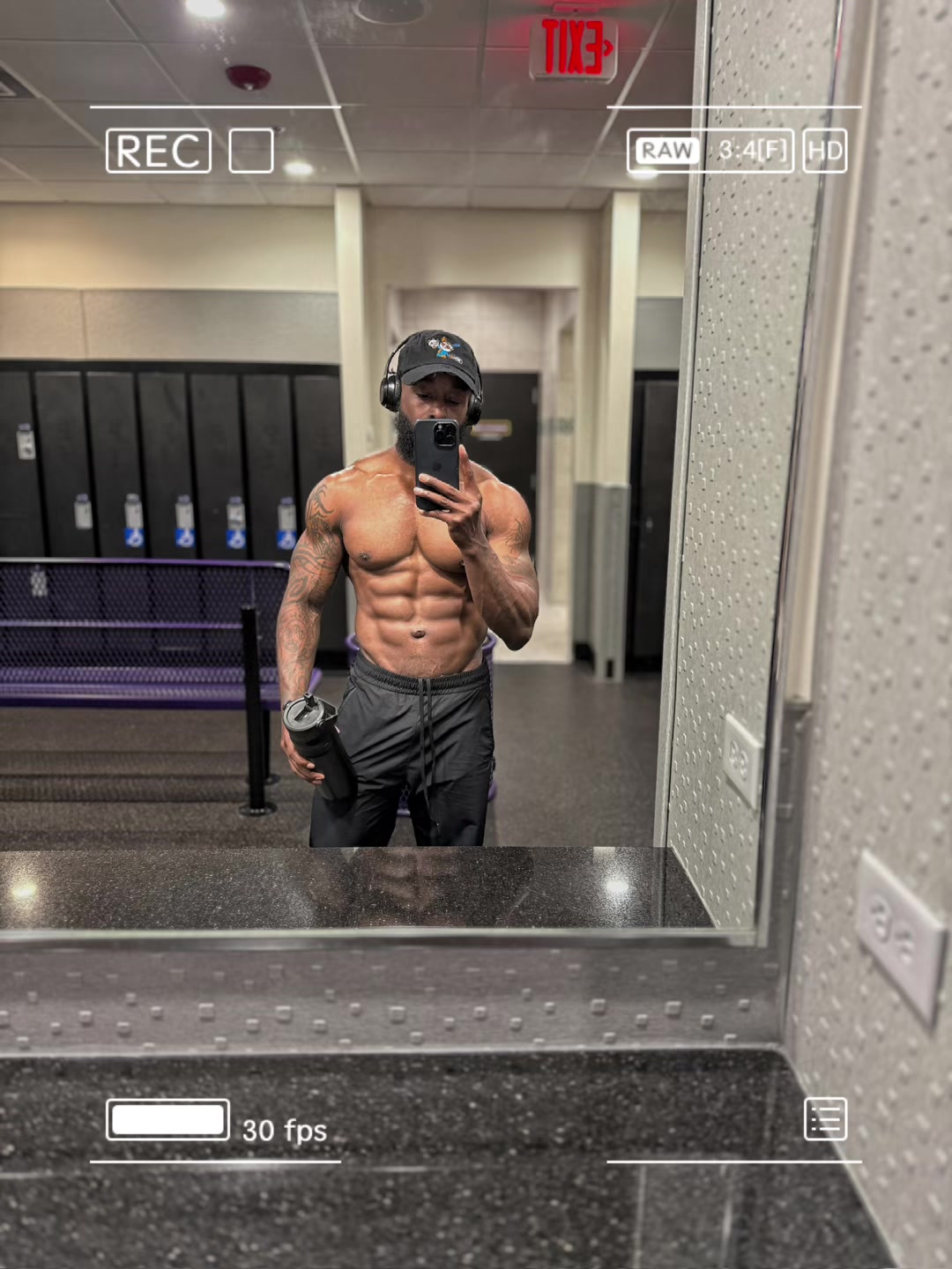 @firstname_leon