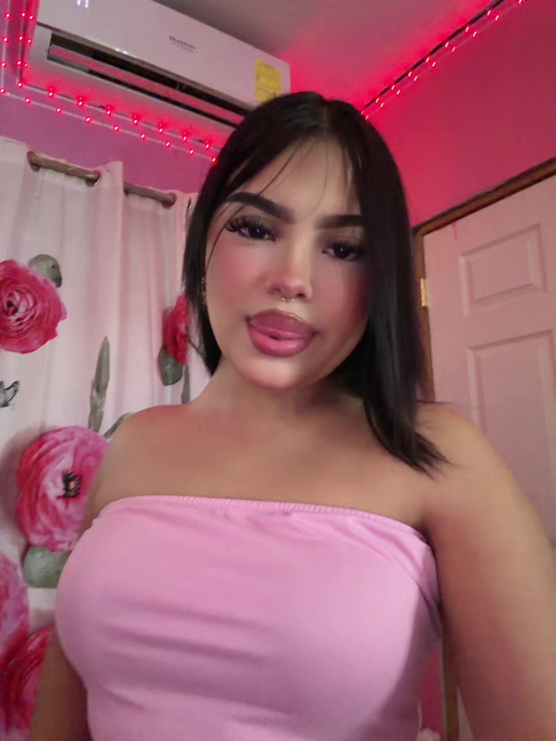@𝐂𝐥𝐚𝐮𝐝𝐢𝐚👩🏻