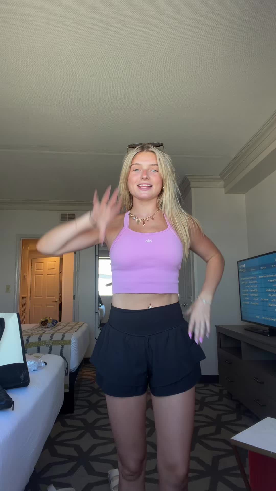 @Ava