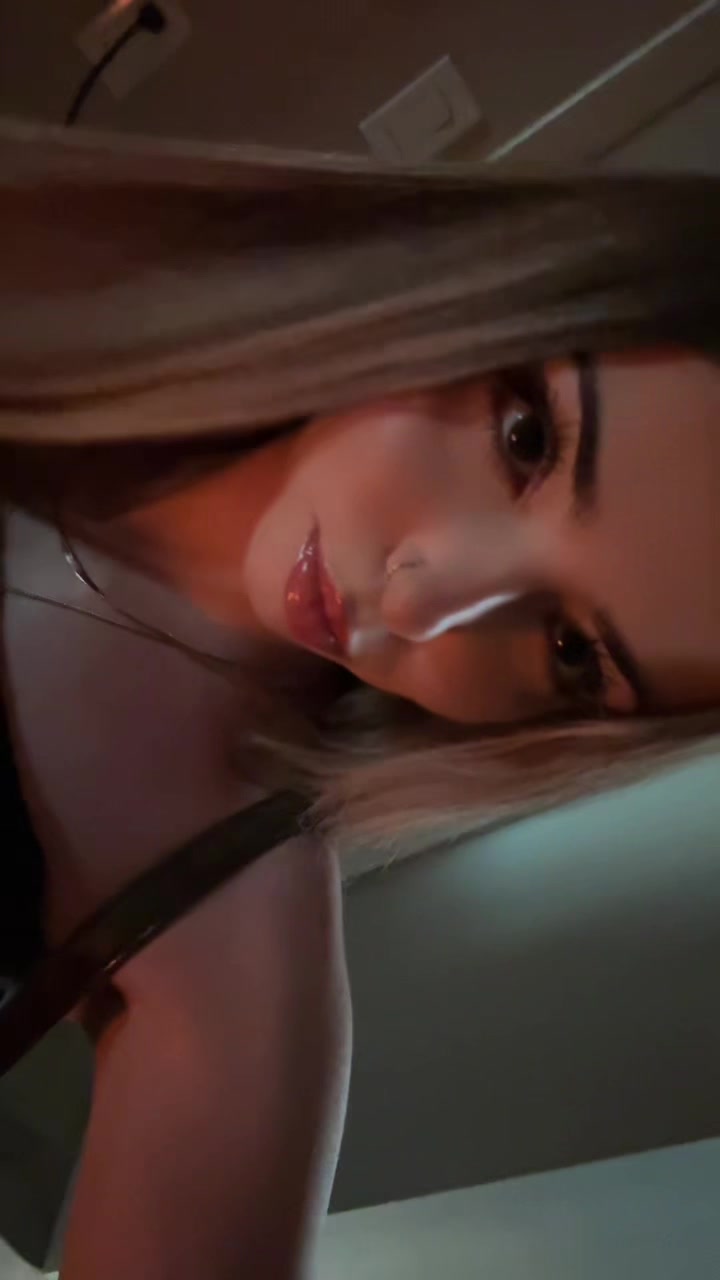 @𝒶𝓋𝒶