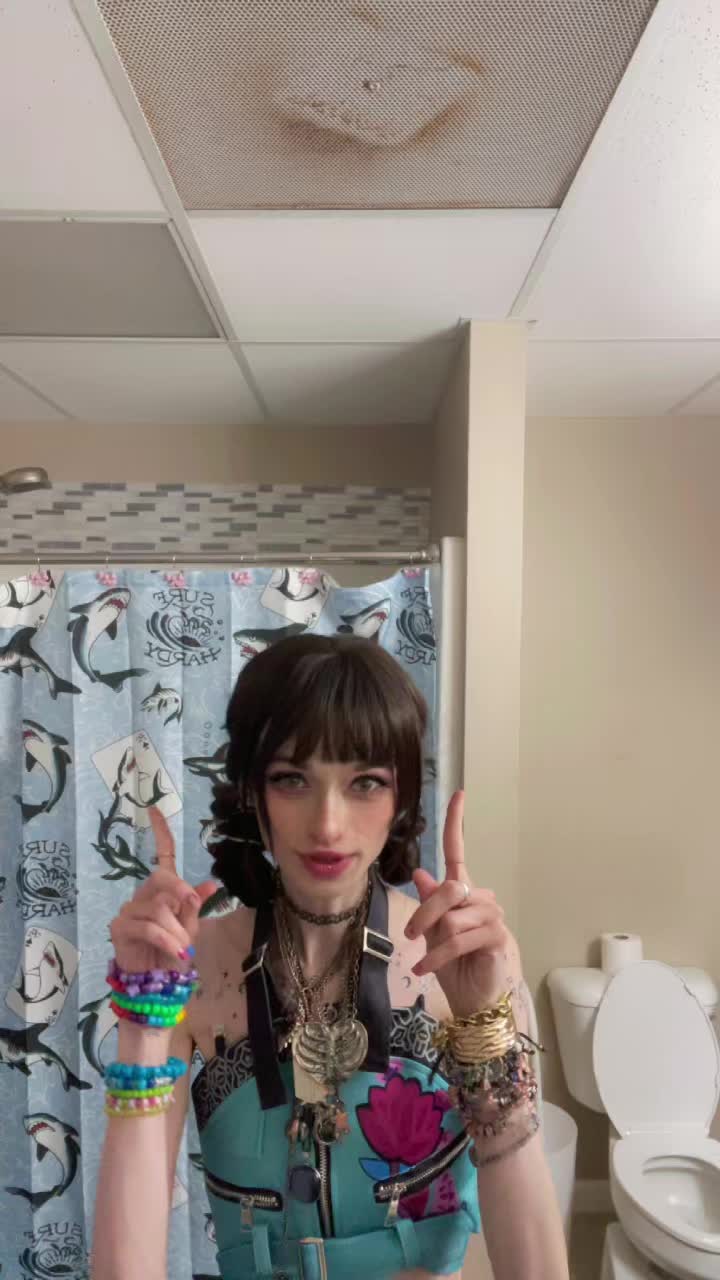 @Quirky_cosplays