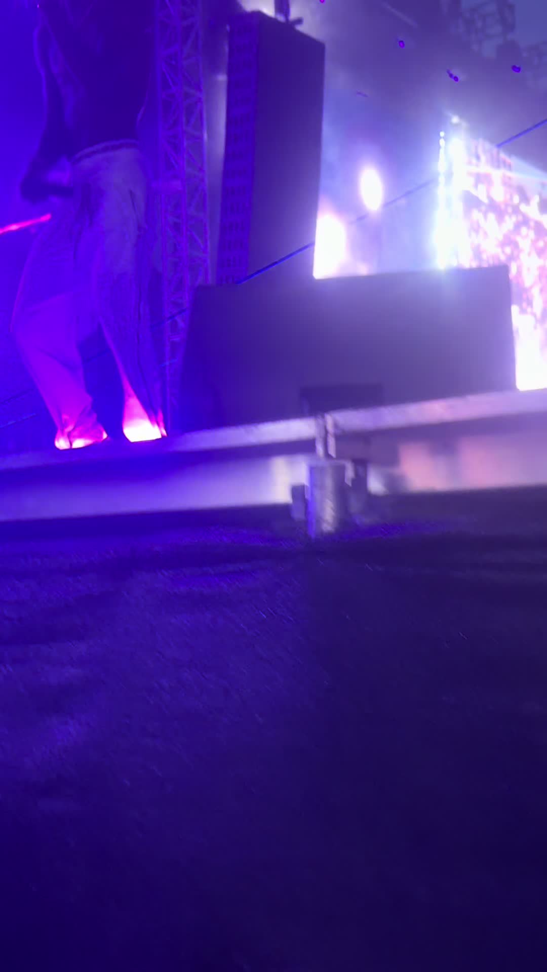 @YJ