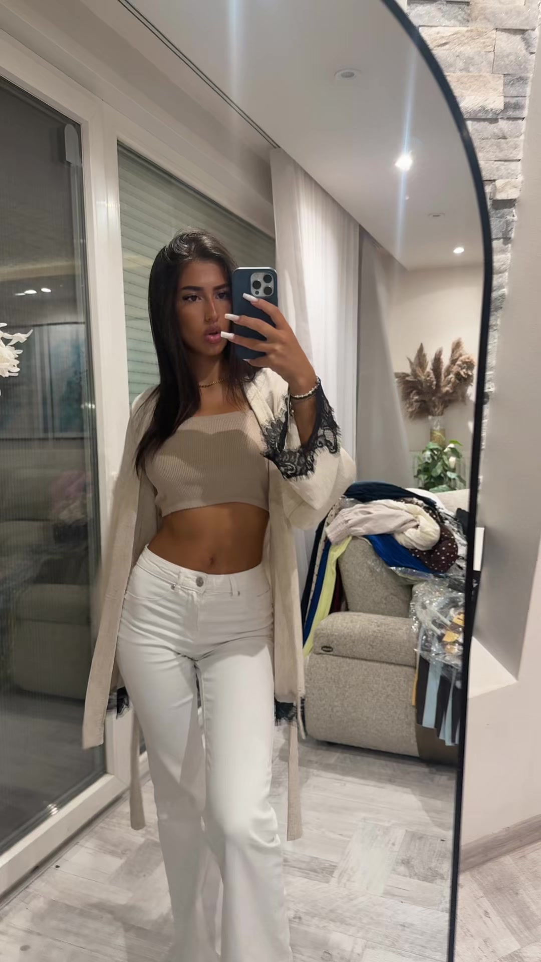 @𝐧