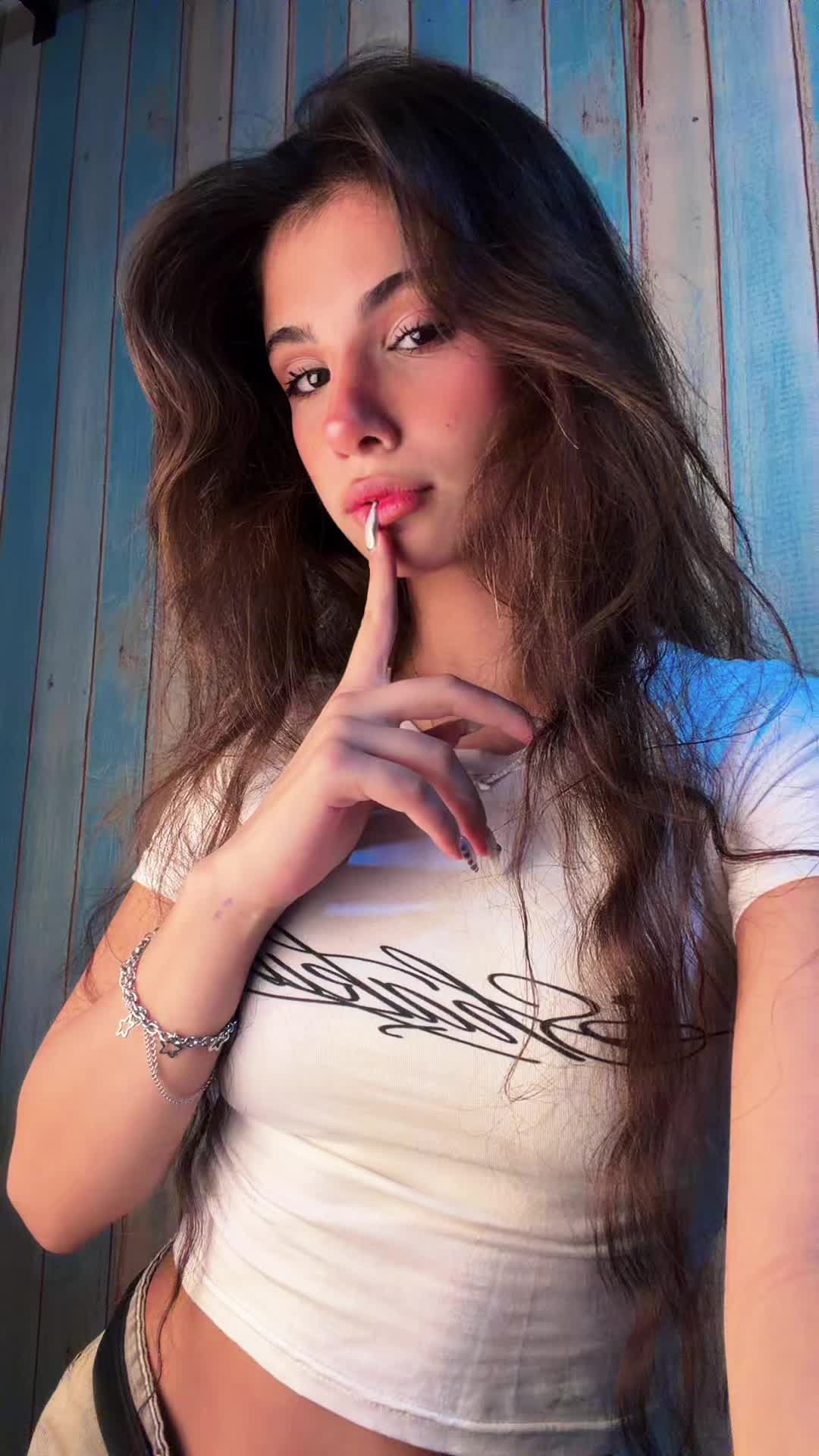 @neeg1n