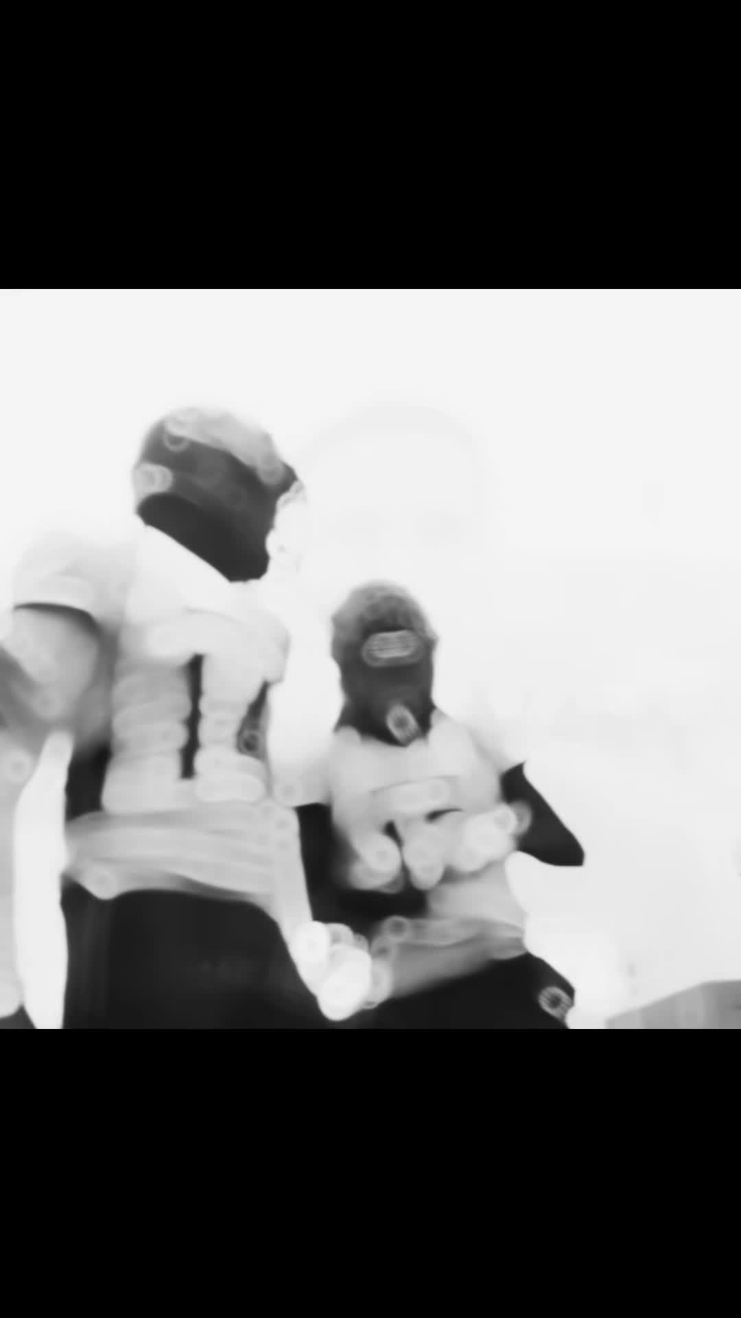 @Farrell_edits.com