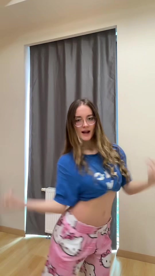 @🦦