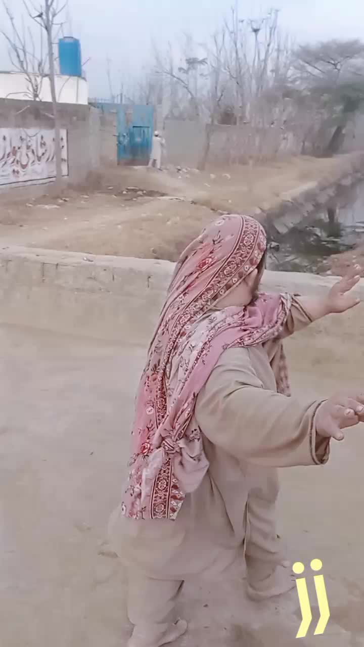 @momand7773