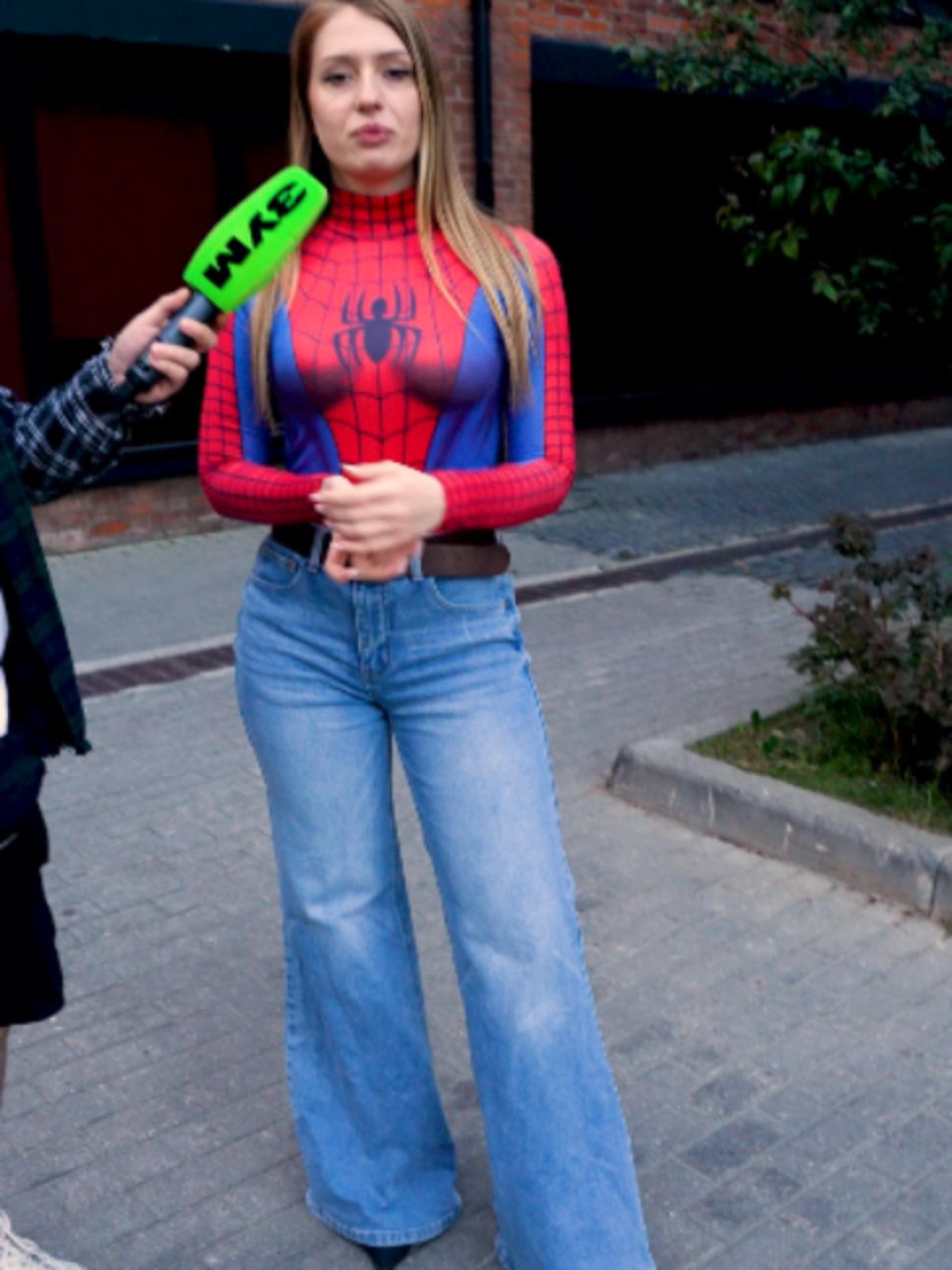 @Зум