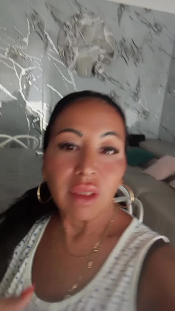 @Nunzia