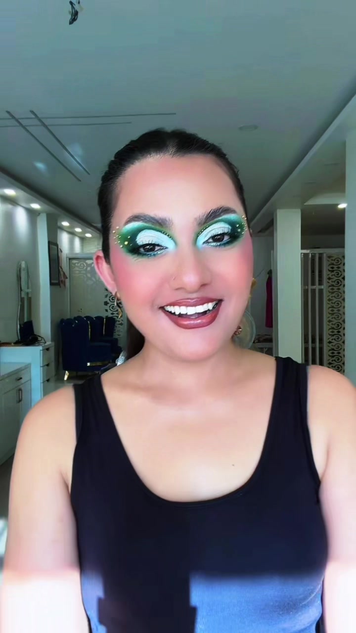 @IRA THE MAKEUP STUDIO 🦋