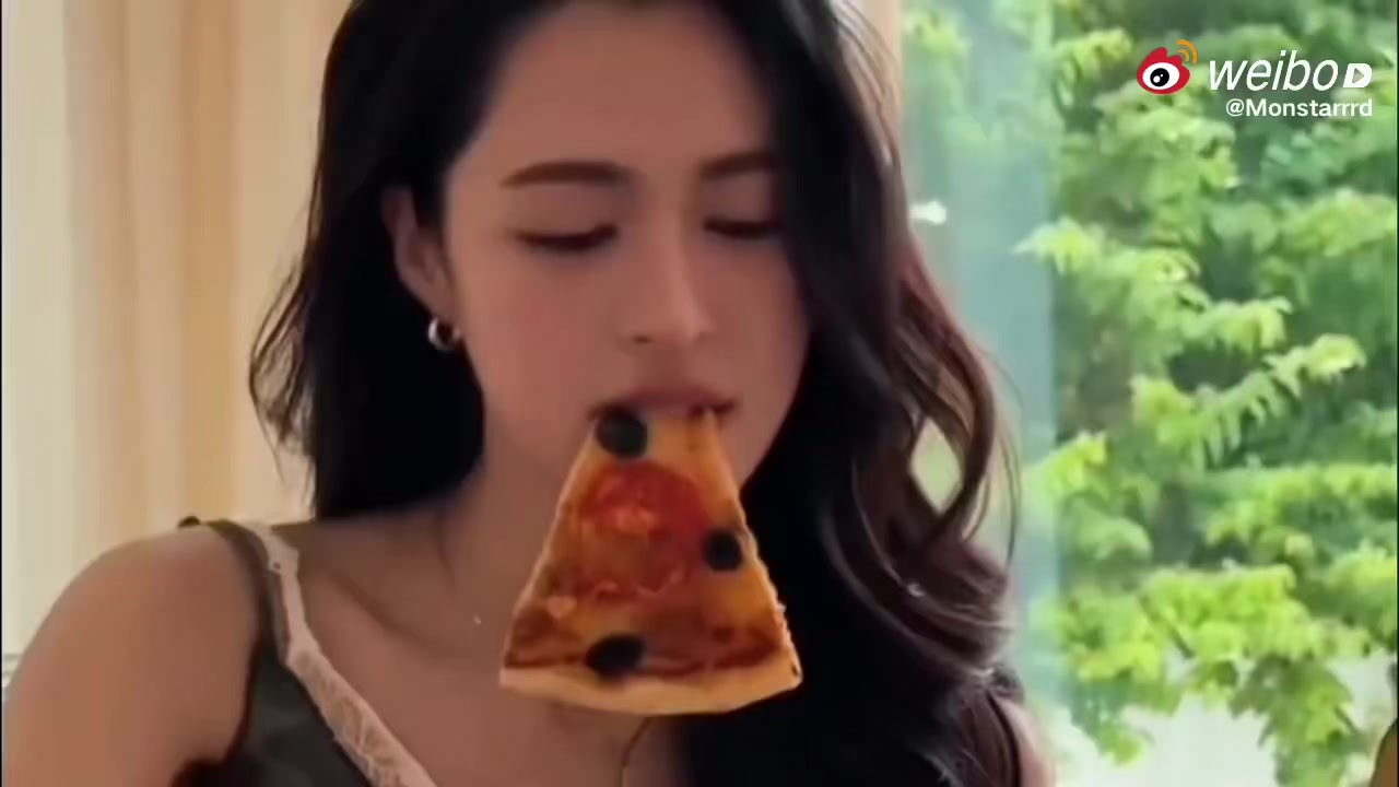 @𝓢𝓜𝓘𝓛𝓘𝓝𝓖😻