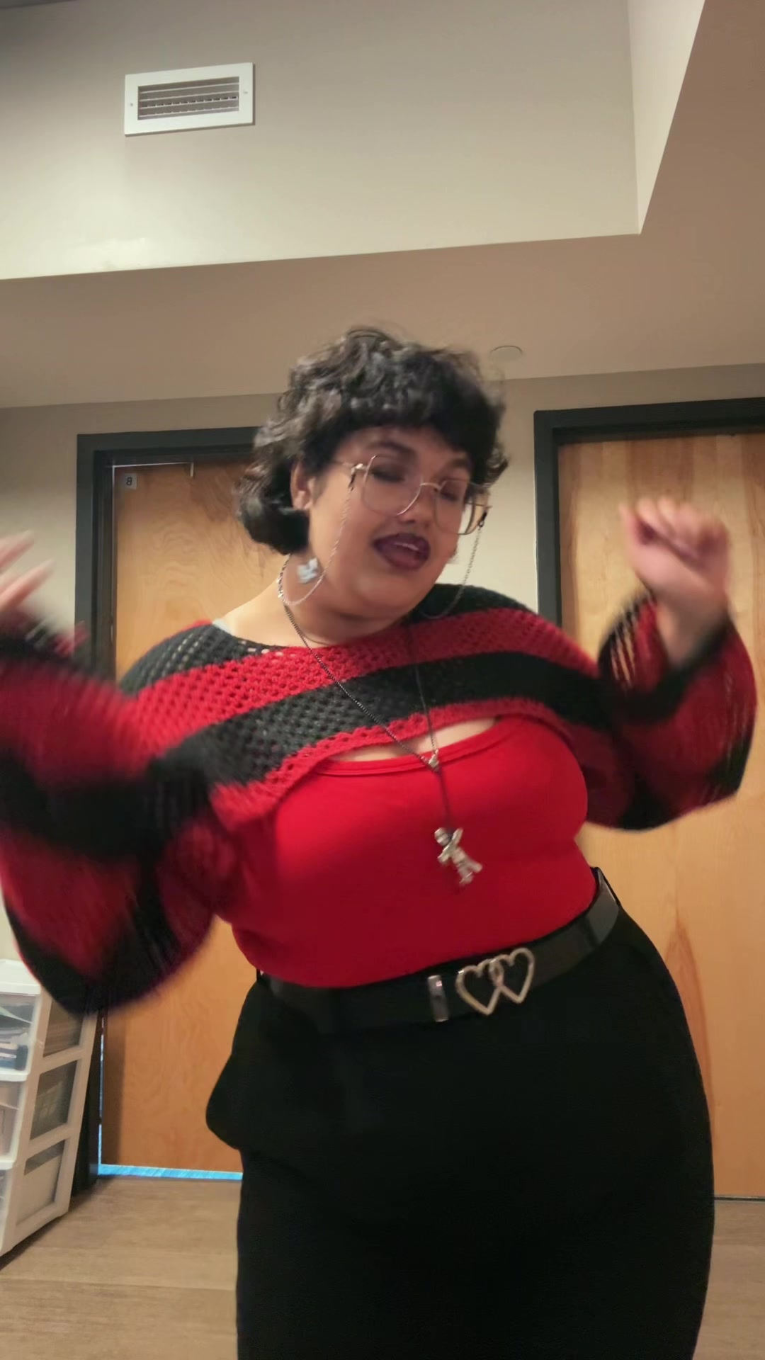 @Ava