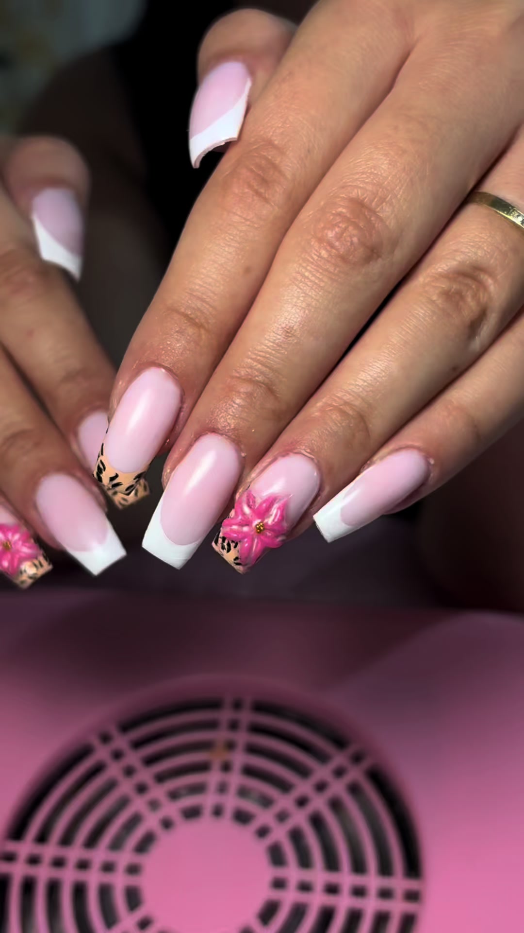 @nails_by_aleja