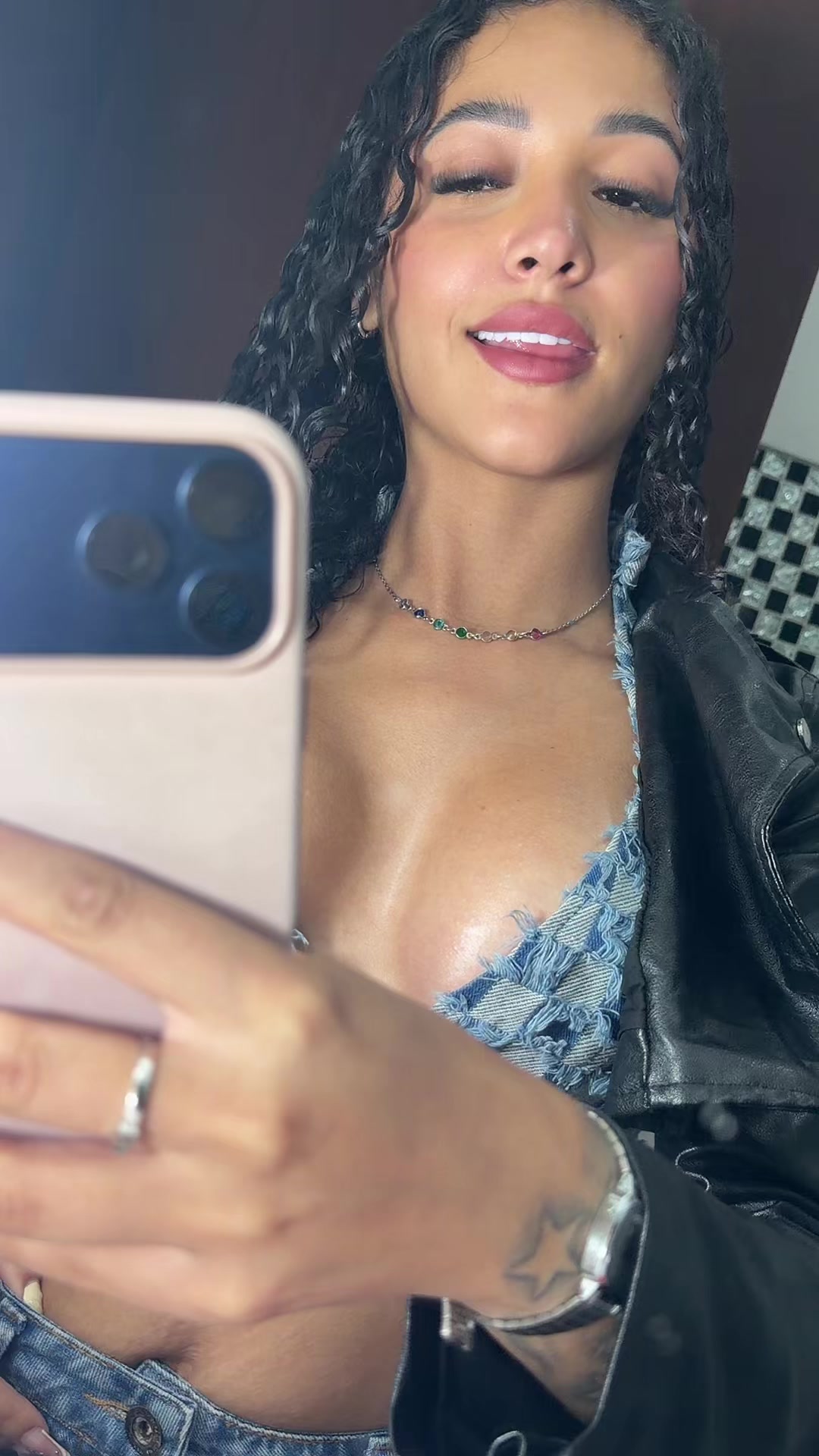 @Ana Carolina