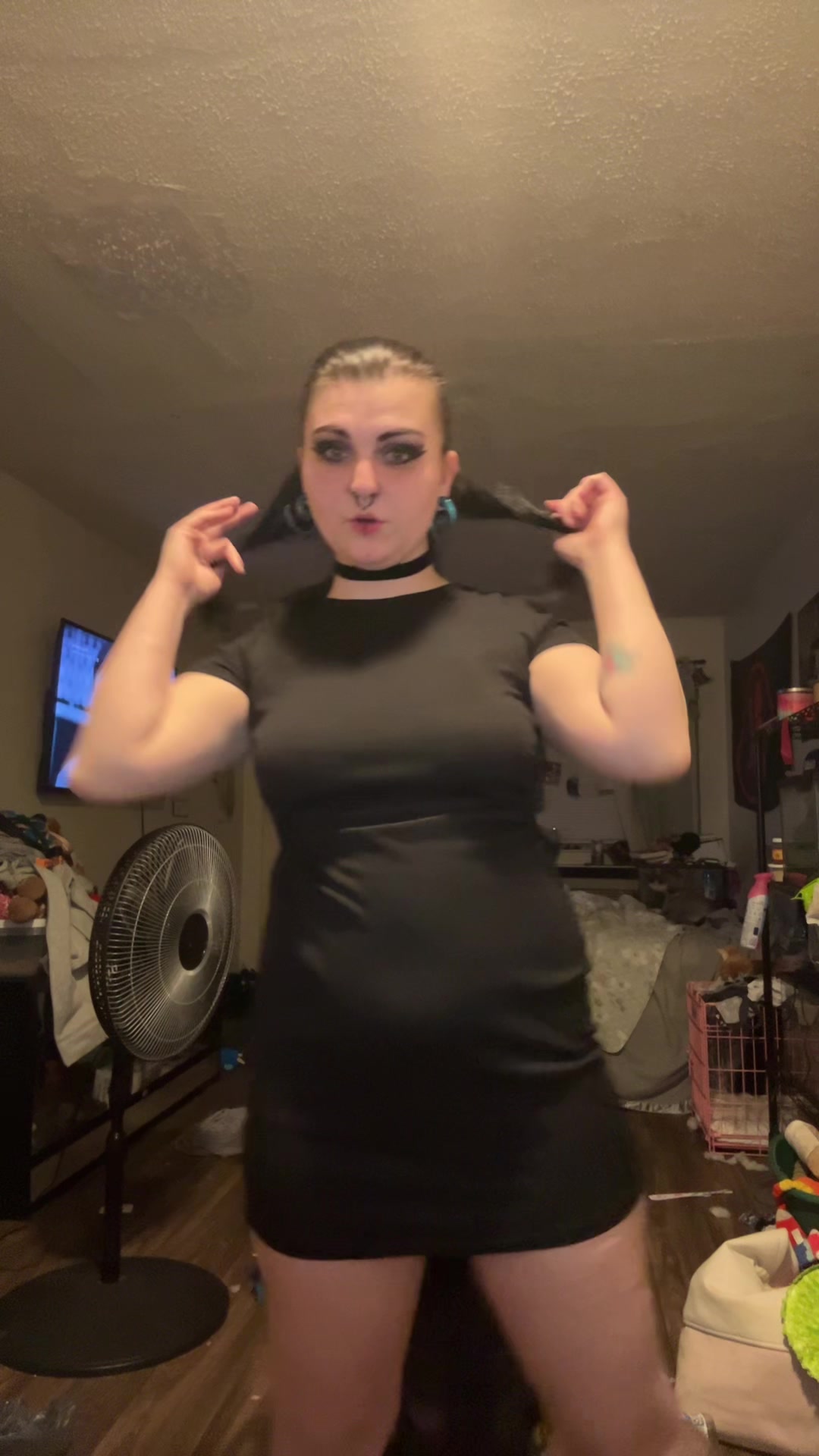 @hauntinglyradgirl