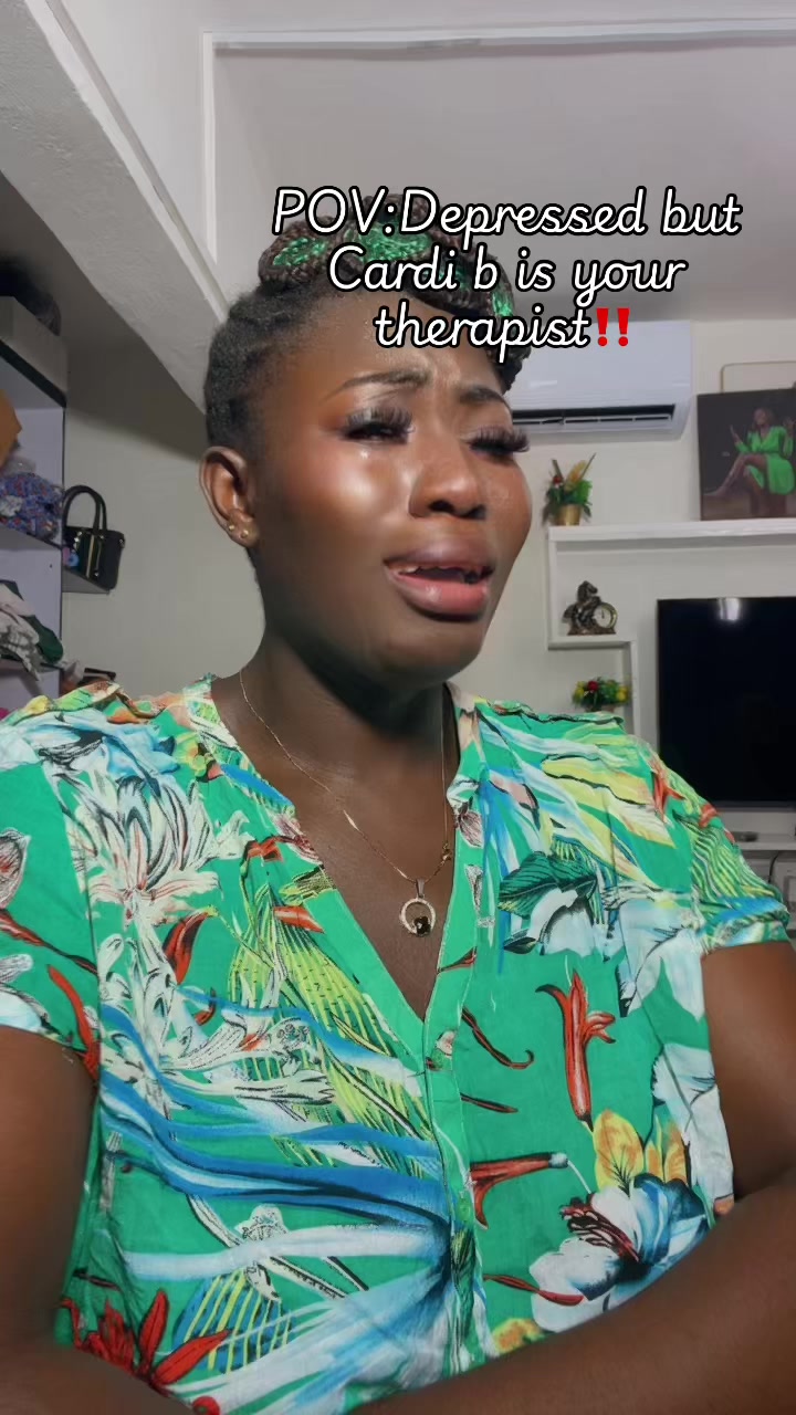 @Akua_Bhornrich💚