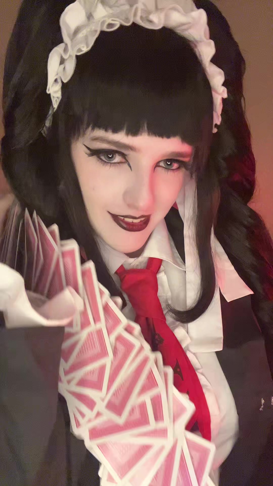 @Elise🧟&zwj;♀️