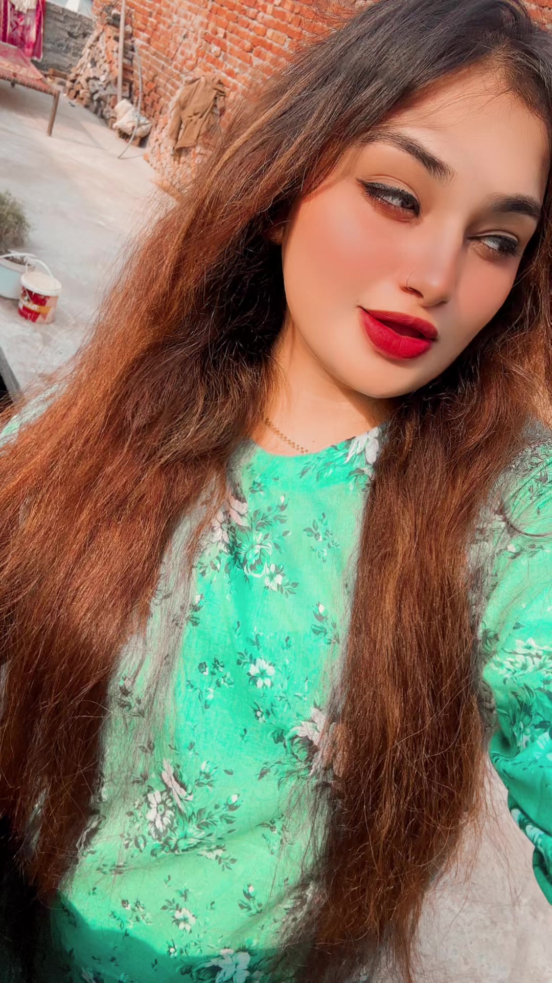 @مانو علی