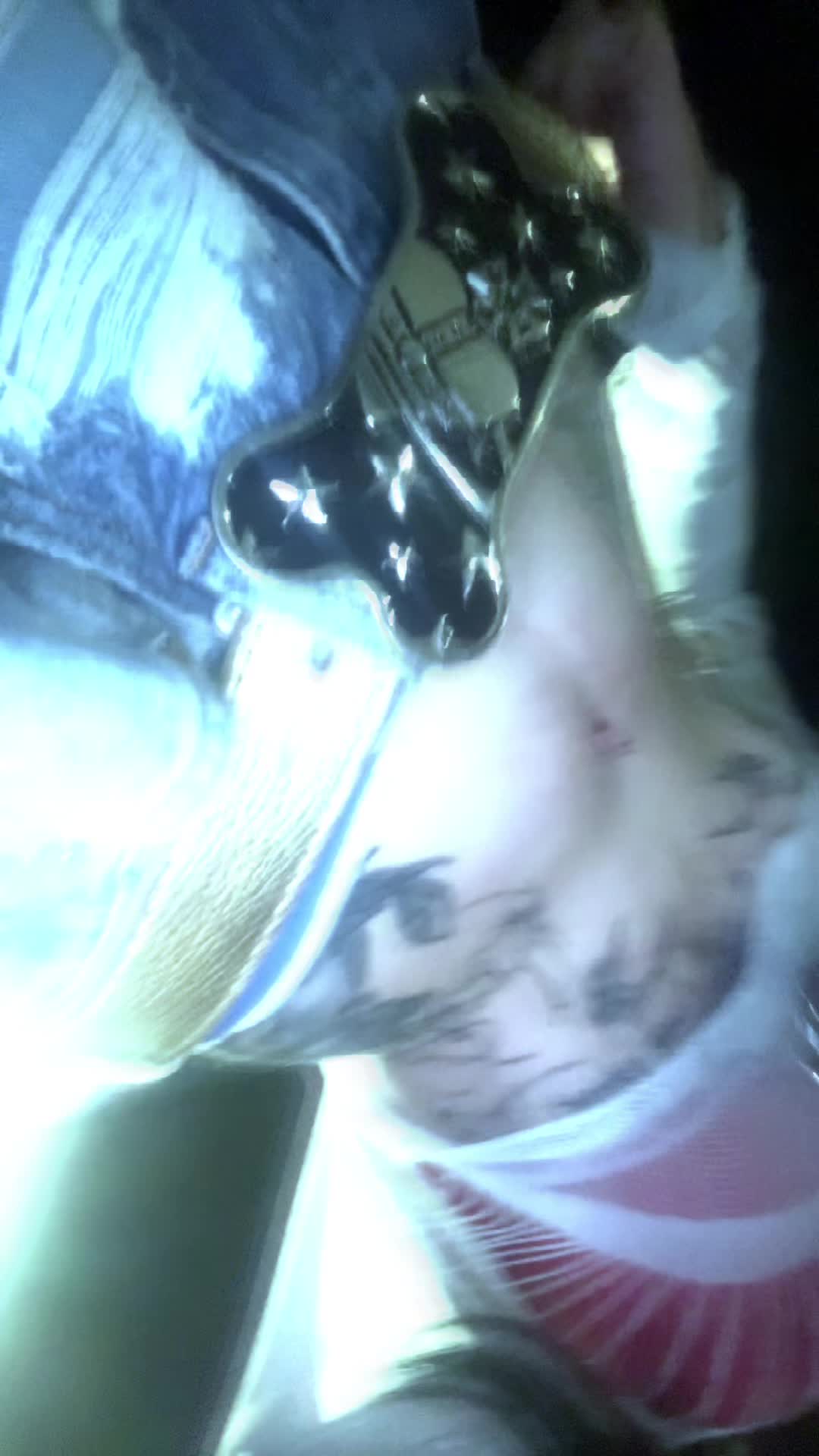 @zommmbri
