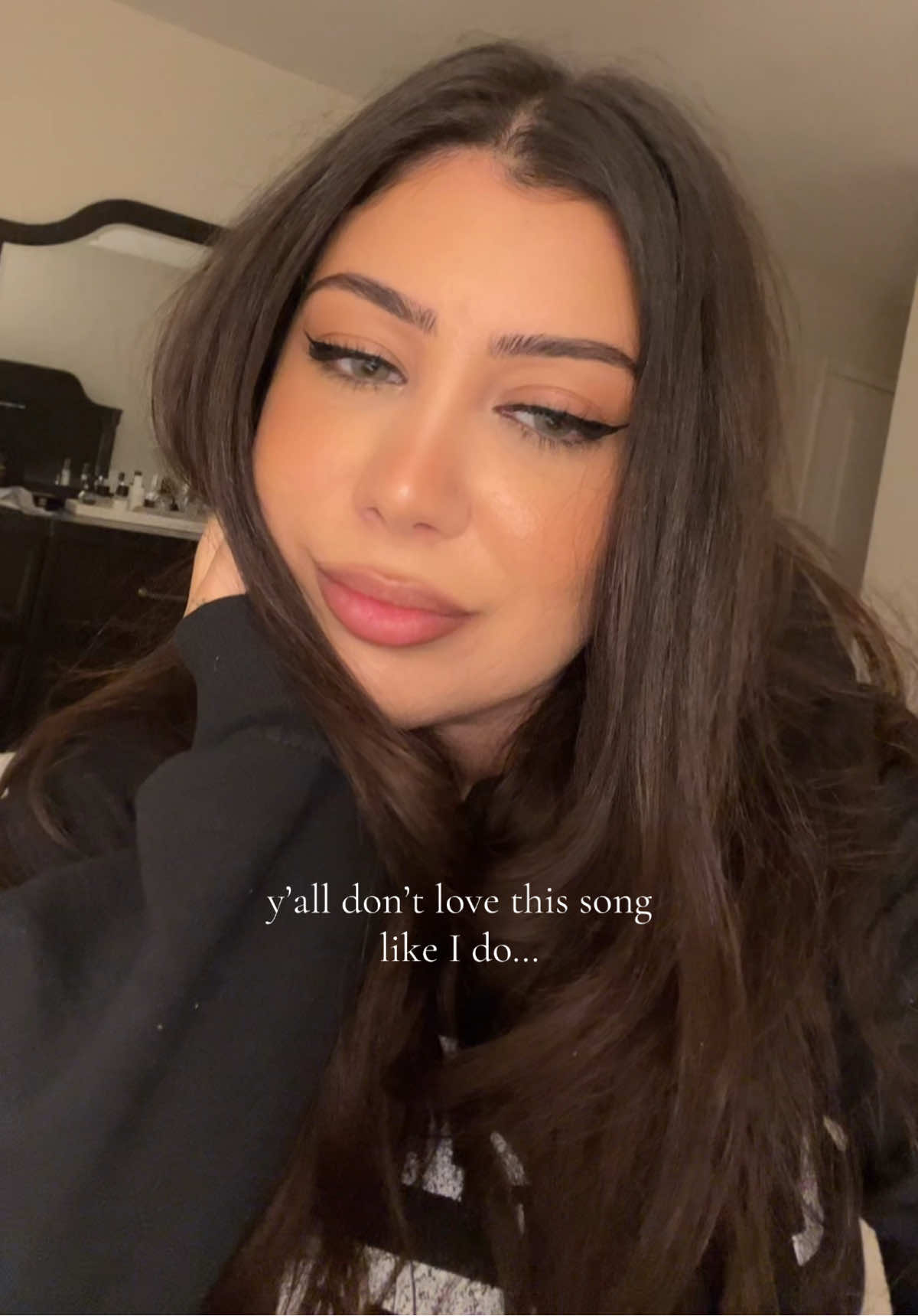 @𝔇𝔢𝔢𝔫𝔞