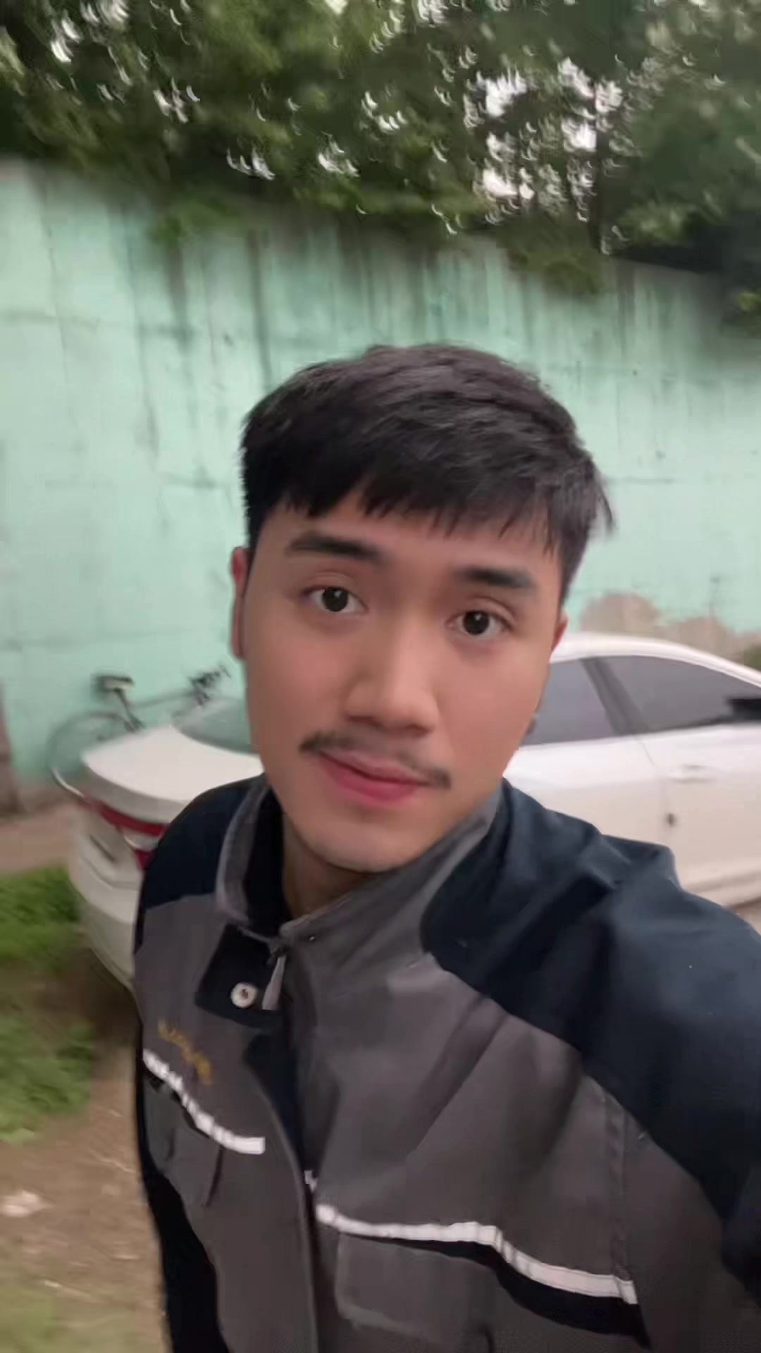 @บัด ดี้.
